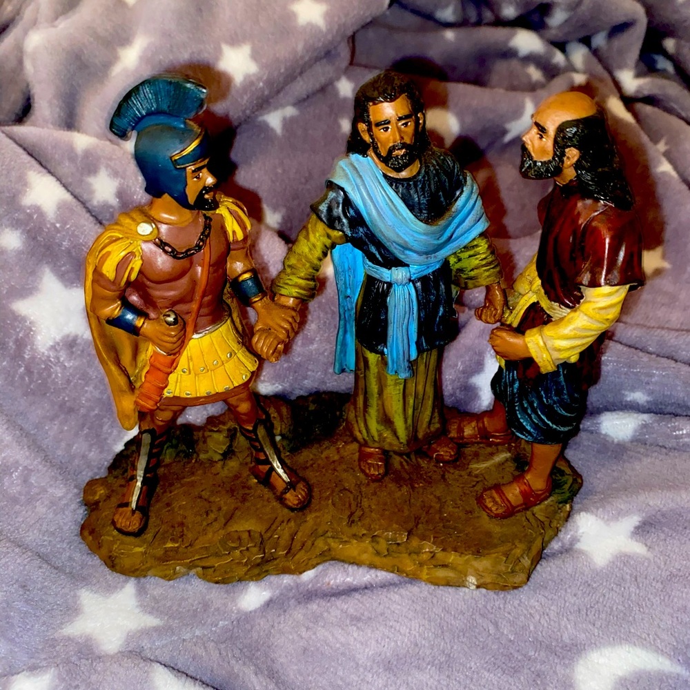 Figurines